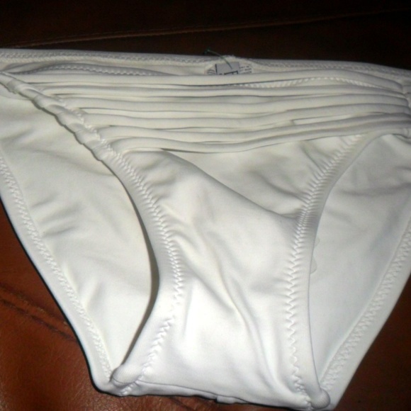 Becca NWOT White Swim Suit Bottom Size XS/XP - Picture 2 of 4